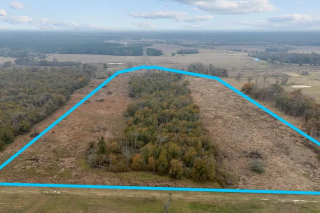 $440,950 | 725 Private Road 2315, Centerville, TX 75833