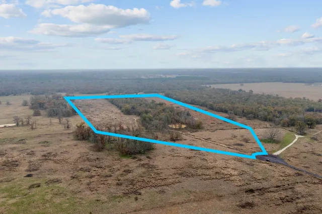 $440,950 | 725 Private Road 2315, Centerville, TX 75833