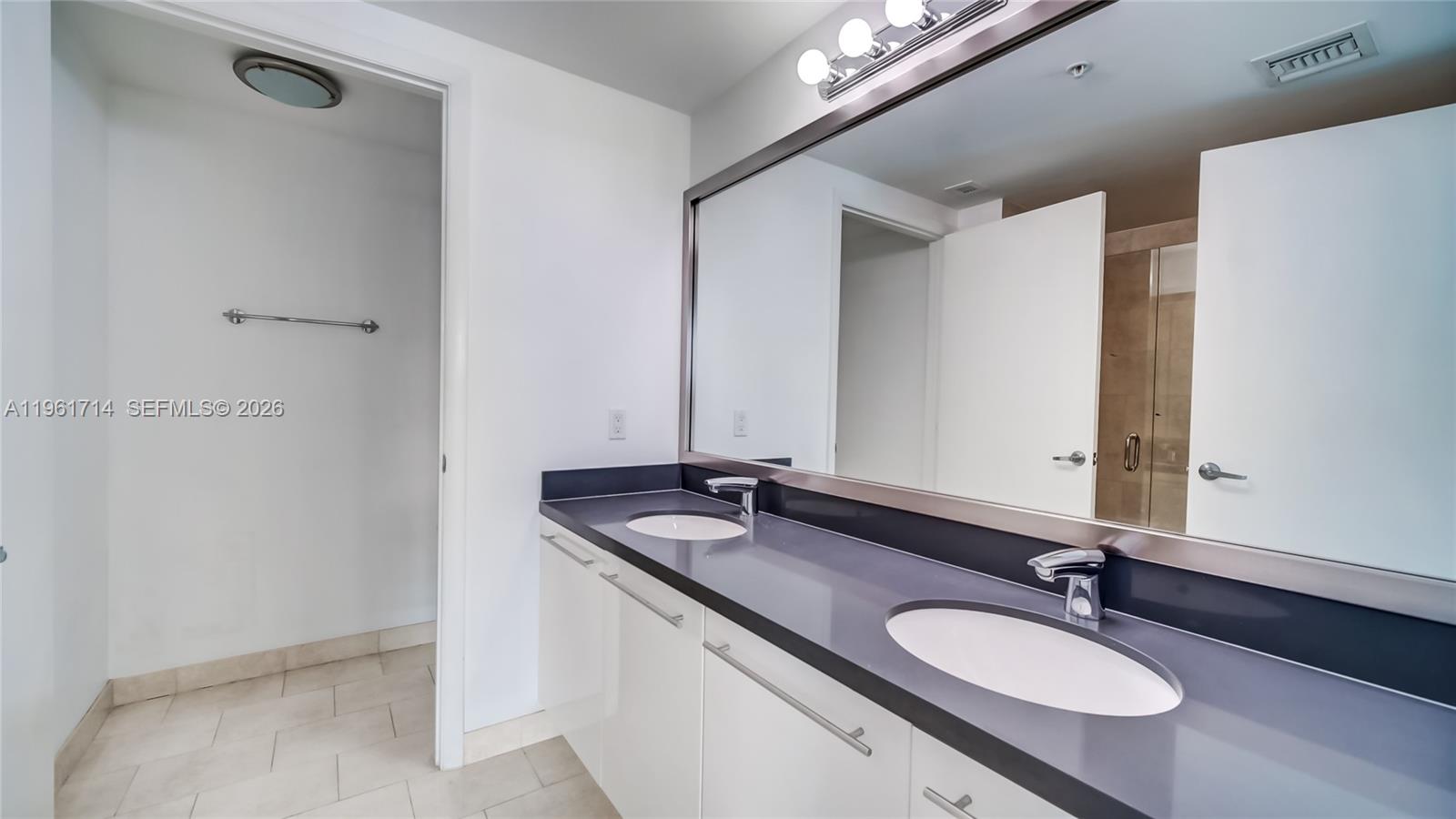 90 Southwest 3rd Street, Unit TH706 Miami, FL 33130 - Photo 21 of 43