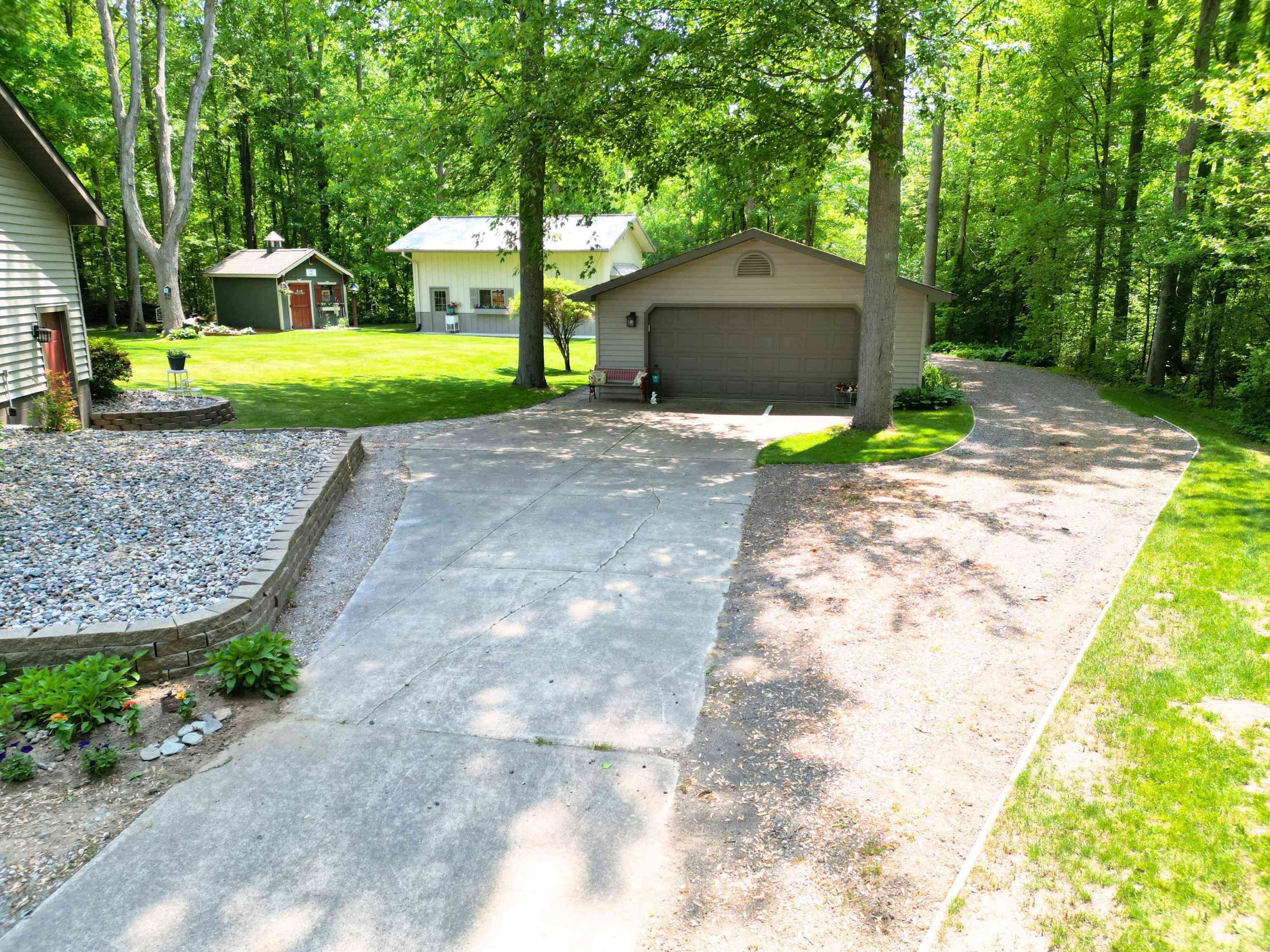 7716 Busch Road Birch Run, MI 48415 - Photo 43 of 56 50177239-0c2f2b3d-b789-4992-bad5-0de66094cddf.JPG