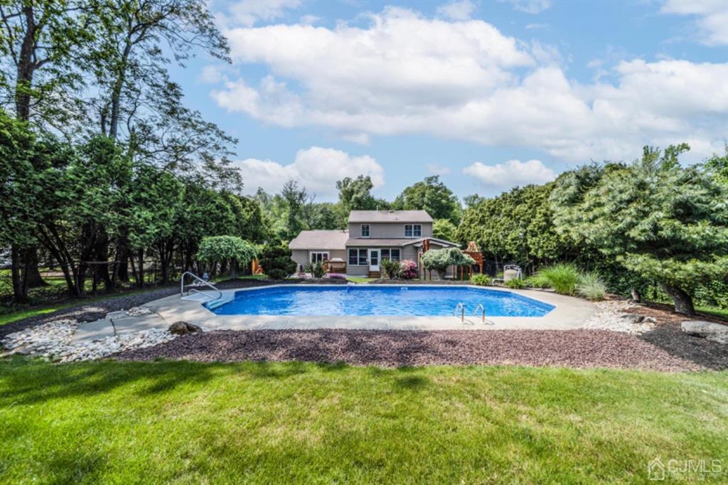 11 Oak Tree Road Monmouth Junction, NJ 08852 - Photo 3 of 40 Gallery Image 3