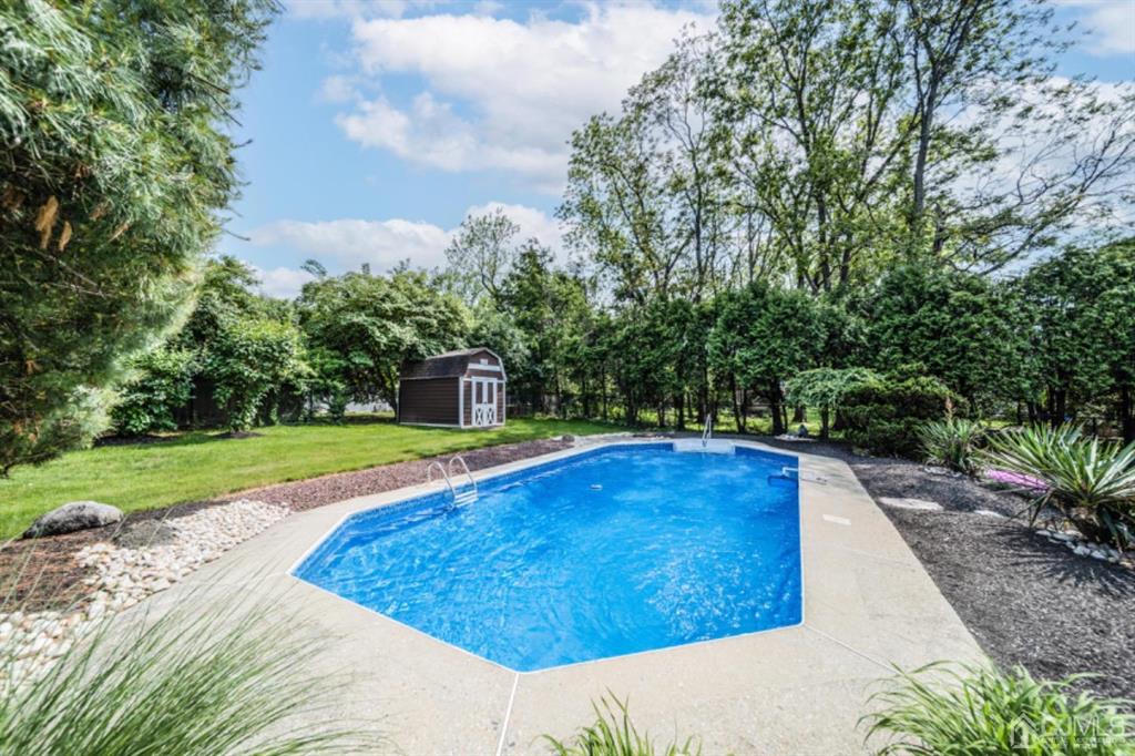 11 Oak Tree Road Monmouth Junction, NJ 08852 - Photo 4 of 40 Gallery Image 4