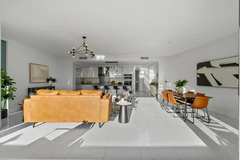 $1,750,000 | 100 1st Avenue North, Unit 501, St. Petersburg, FL 33701