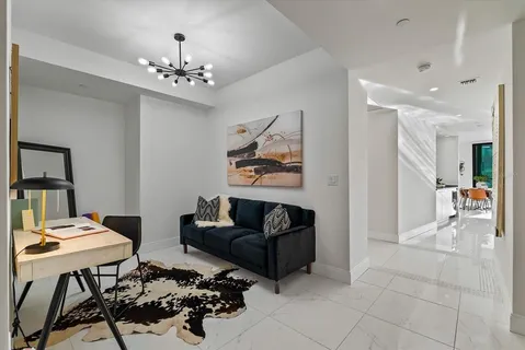 $1,750,000 | 100 1st Avenue North, Unit 501, St. Petersburg, FL 33701