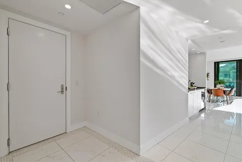 $1,750,000 | 100 1st Avenue North, Unit 501, St. Petersburg, FL 33701