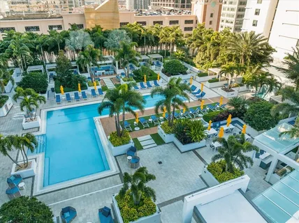 $1,750,000 | 100 1st Avenue North, Unit 501, St. Petersburg, FL 33701