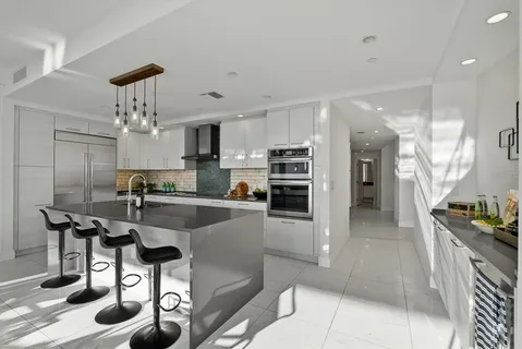 $1,750,000 | 100 1st Avenue North, Unit 501, St. Petersburg, FL 33701