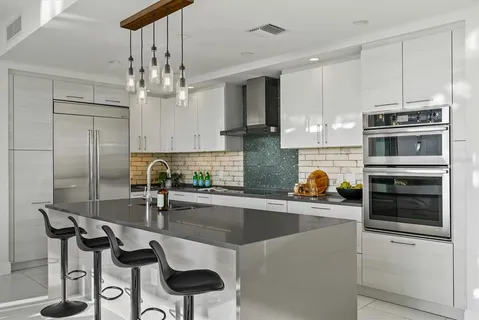 $1,750,000 | 100 1st Avenue North, Unit 501, St. Petersburg, FL 33701