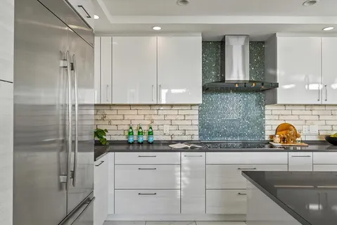 $1,750,000 | 100 1st Avenue North, Unit 501, St. Petersburg, FL 33701