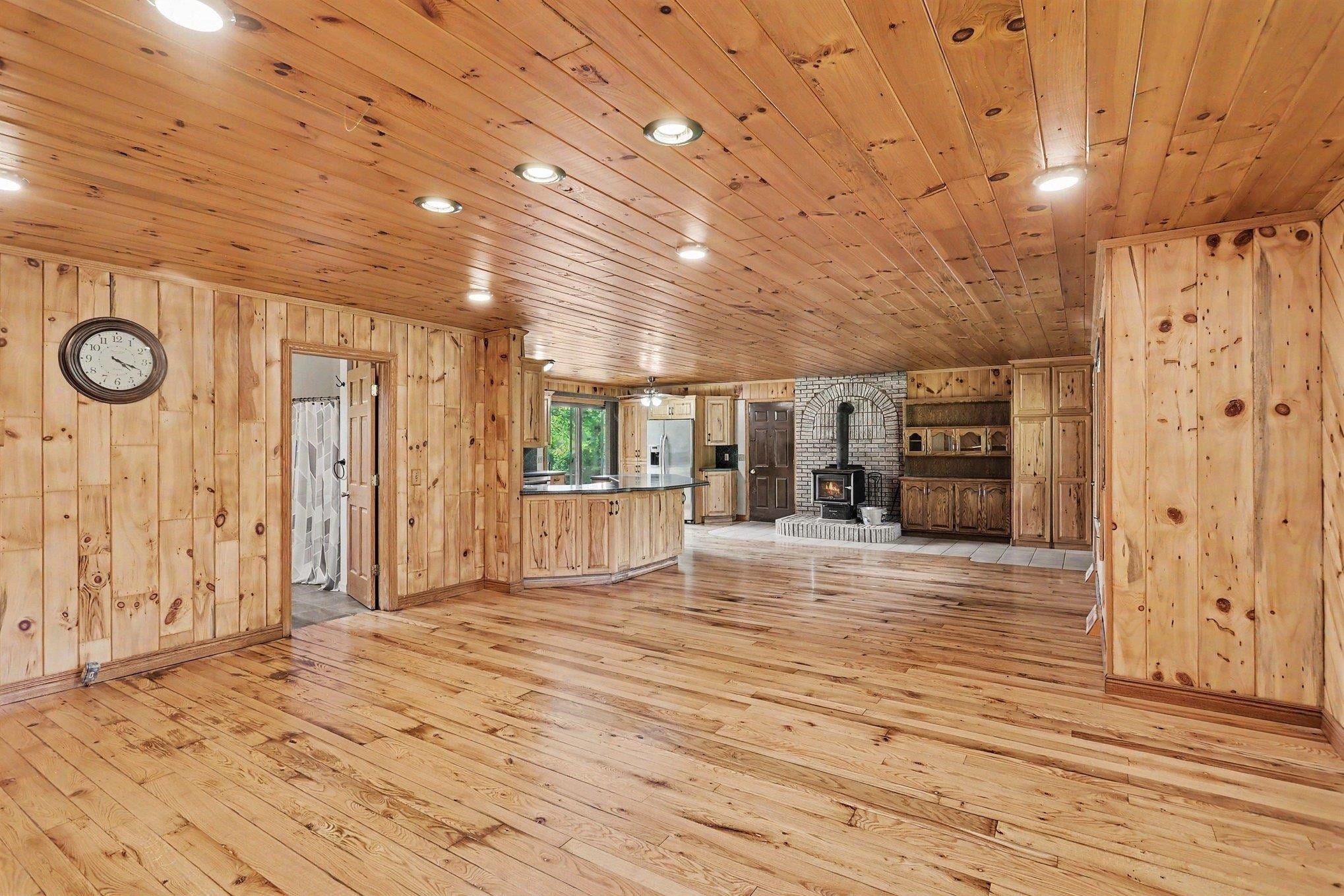 1888 East Erickson Road Pinconning, MI 48650 - Photo 10 of 29 Gallery Image 10