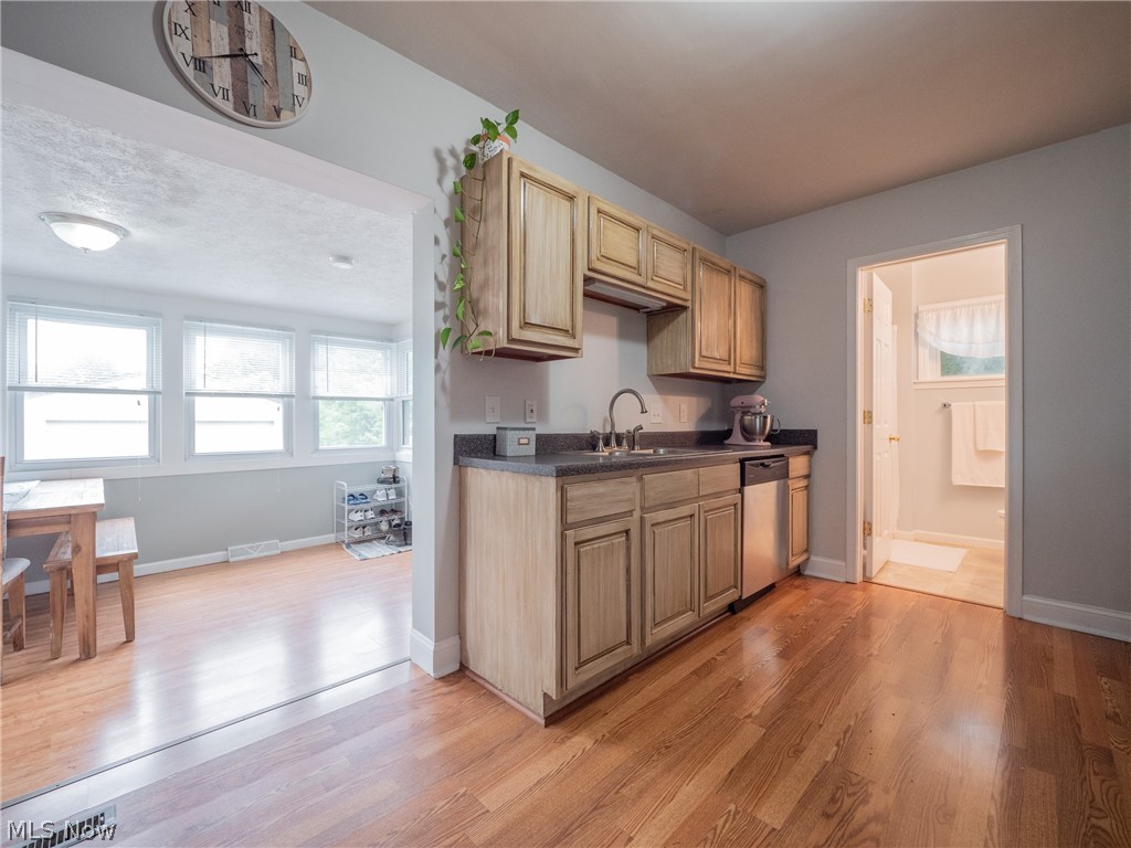 10331 Broadview Road Broadview Heights, OH 44147 - Photo 6 of 32 Gallery Image 6