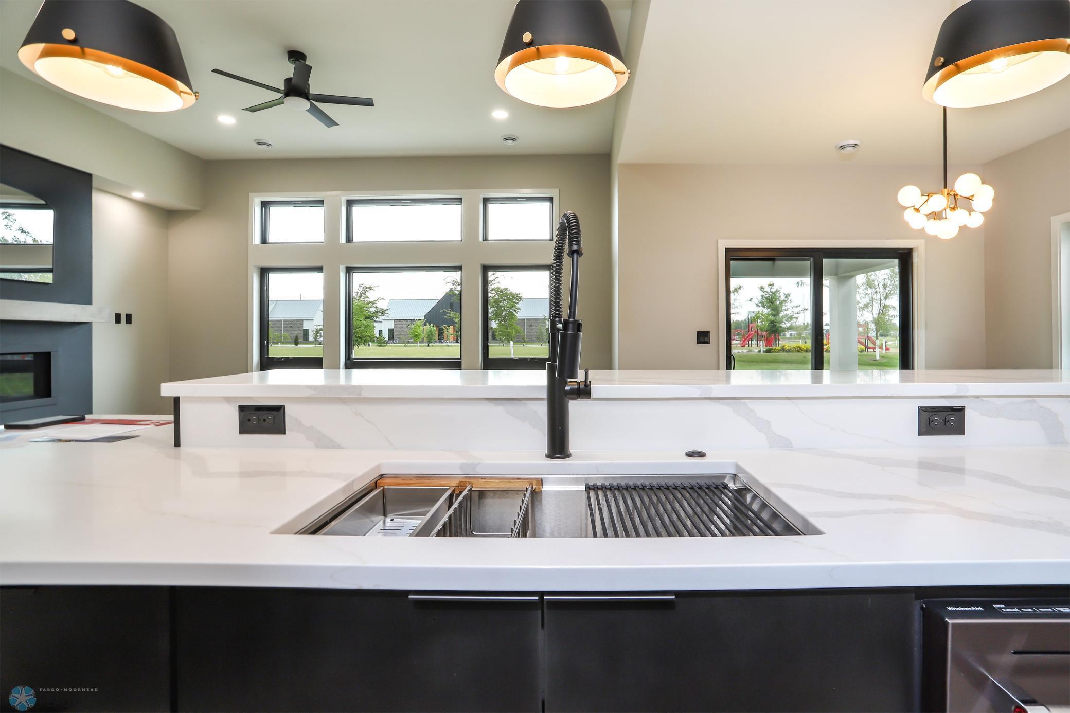 4868 Bluebell Loop South Fargo, ND 58104 - Photo 7 of 29