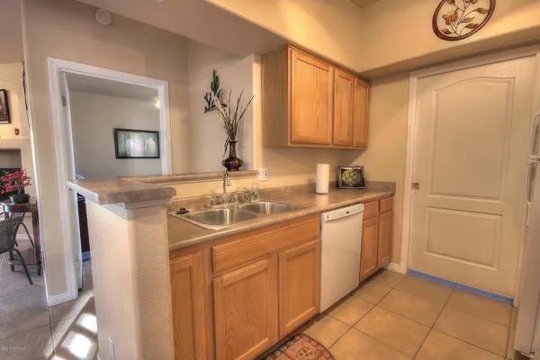 $3,300 | 10401 North Saguaro Boulevard, Unit 135, Fountain Hills, AZ 85268