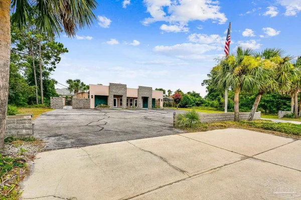 $2,900 | 11710 Gulf Beach Highway, Pensacola, FL 32507