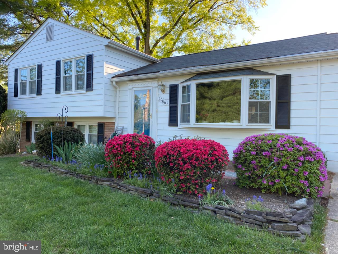 1906 Beulah Road Vienna, VA 22182 - Photo 4 of 26 Gallery Image 4