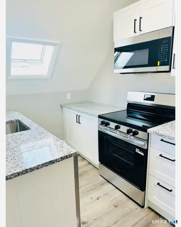 $1,400 | 438-440 South Main Street, New Britain, CT 06051