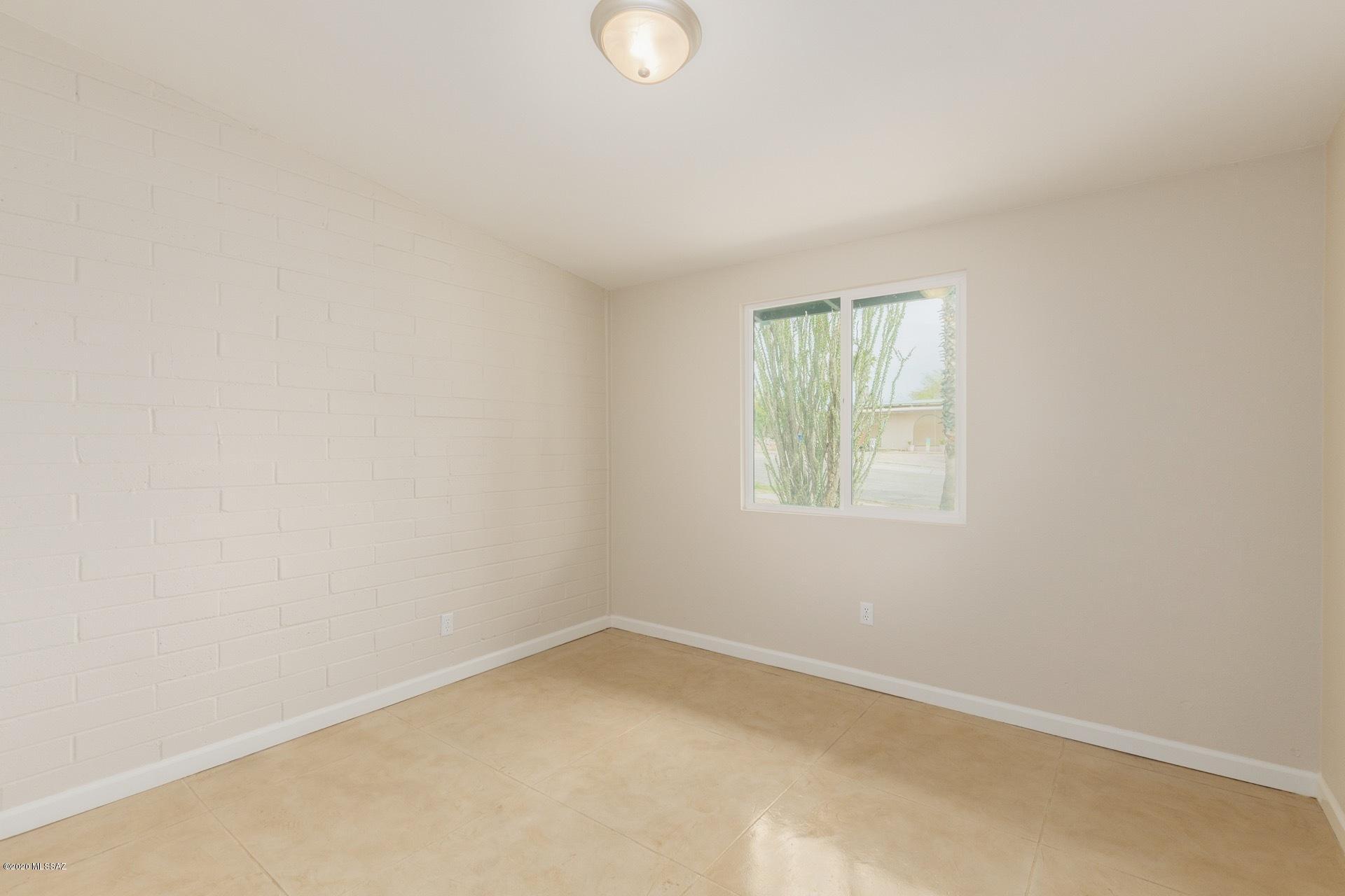 1979 West Saxony Road Tucson, AZ 85713 - Photo 8 of 26