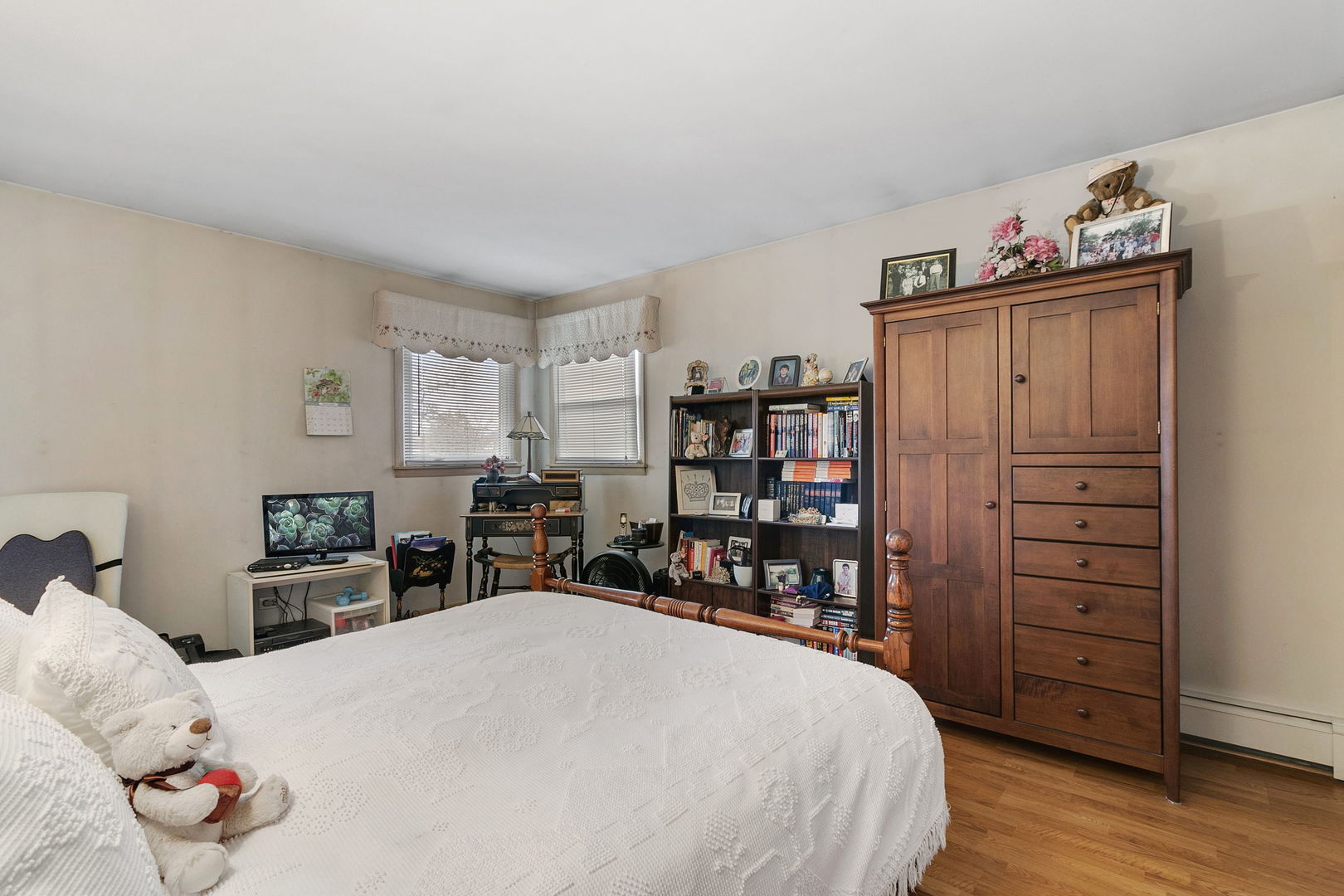 3108 Harlem Avenue Riverside, IL 60546 - Photo 9 of 25 a bed room with a bed and a closet