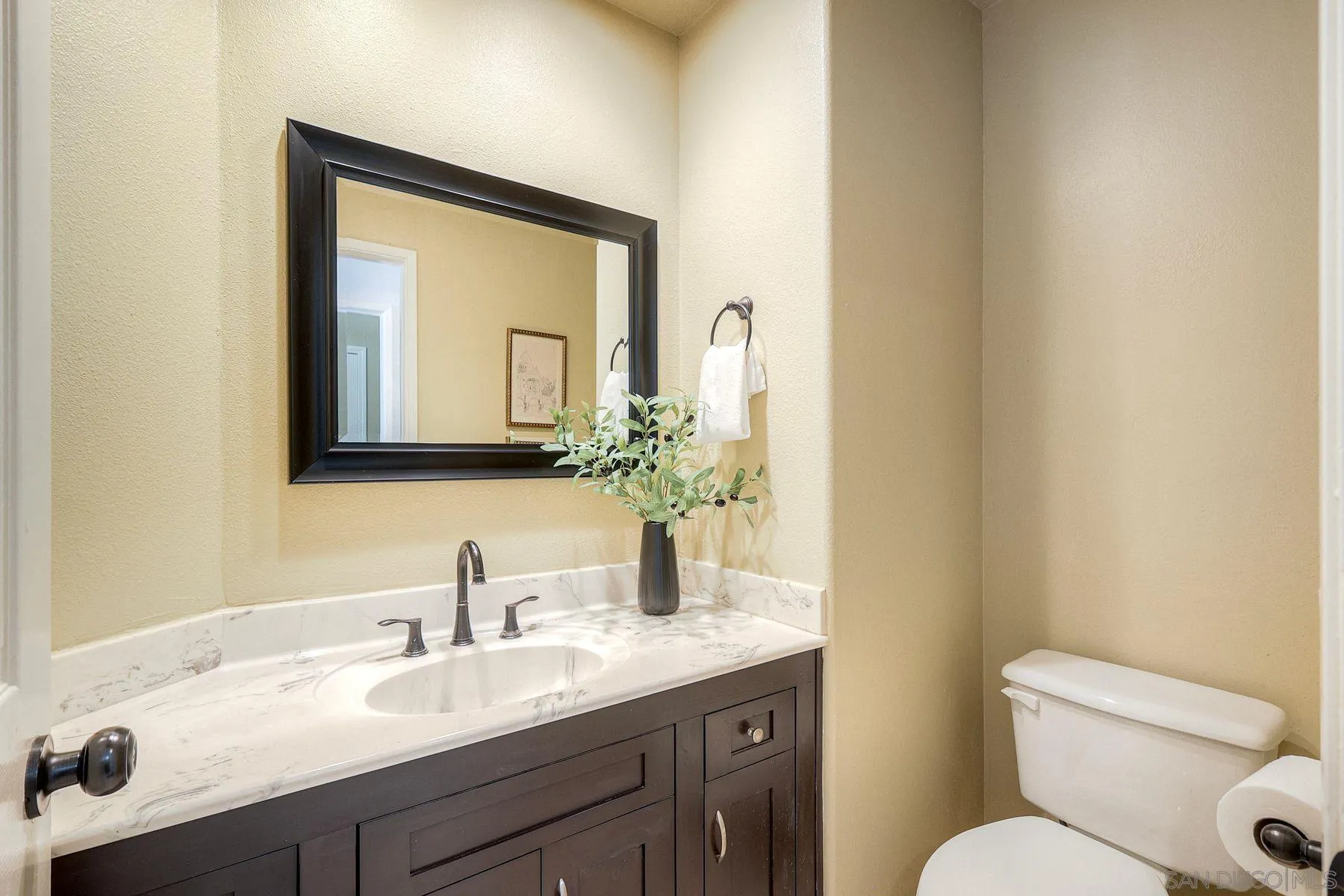 13976 Country Creek Road Poway, CA 92064 - Photo 15 of 40