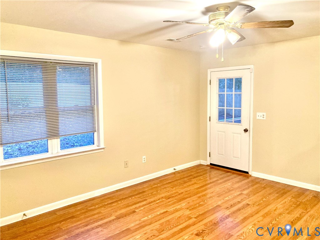 437 Queensway Road Chesterfield, VA 23236 - Photo 45 of 58 Rear Attached Suite/Bedroom5