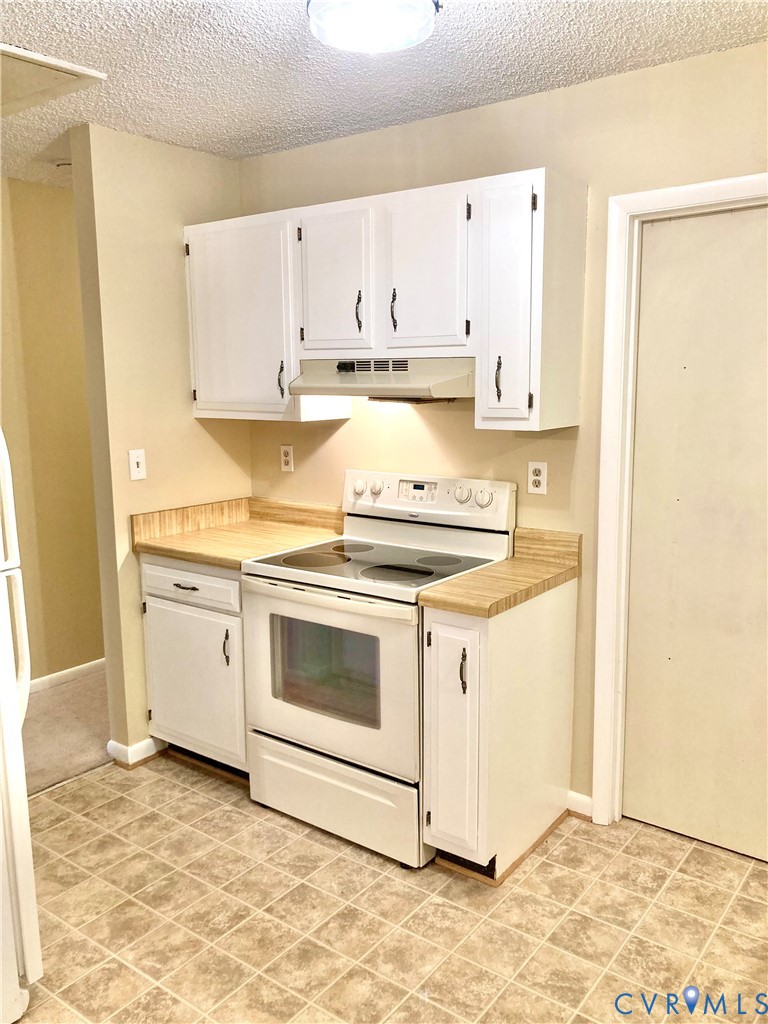 437 Queensway Road Chesterfield, VA 23236 - Photo 6 of 58