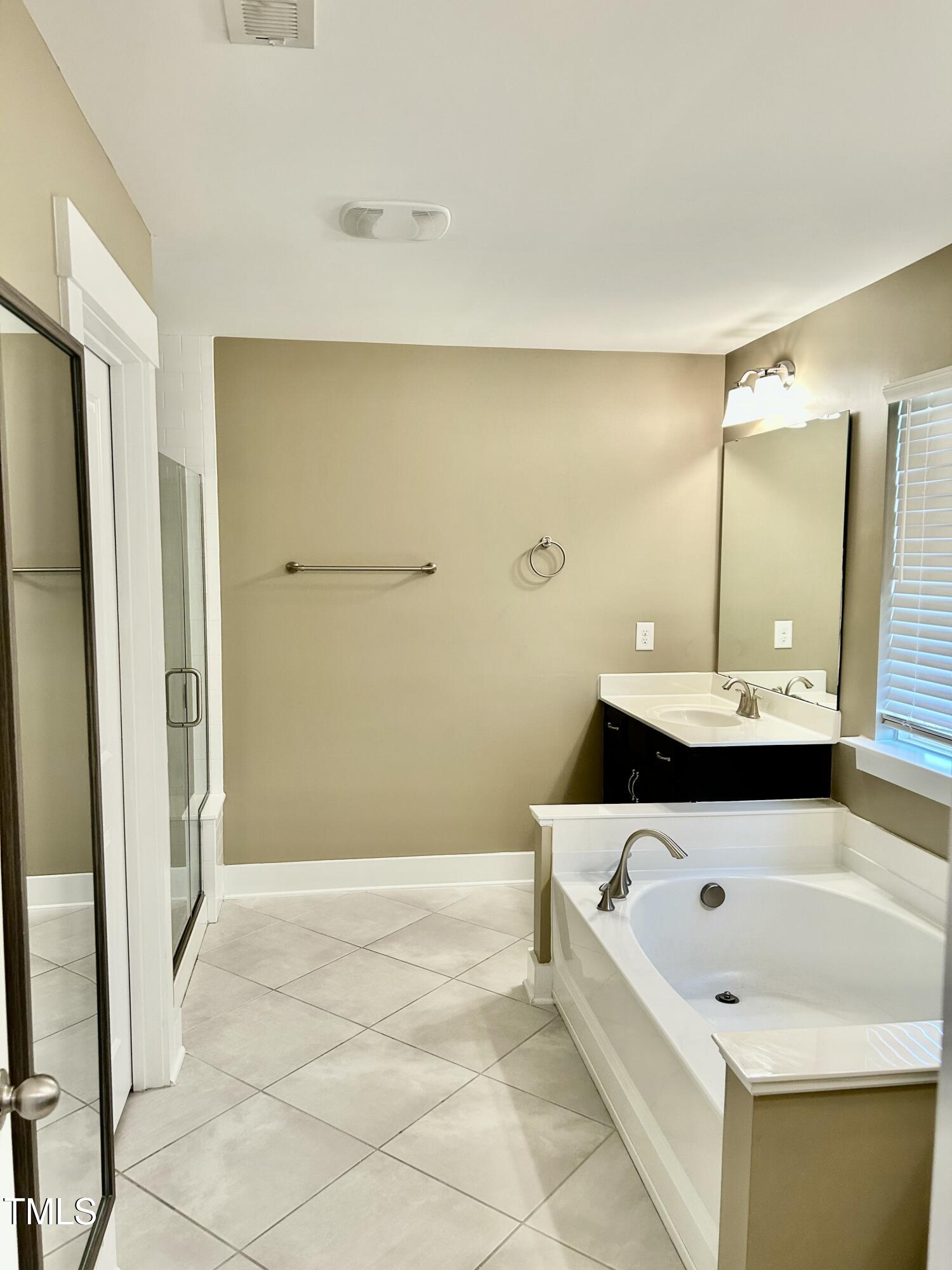 9200 Torre Del Oro Place Raleigh, NC 27617 - Photo 22 of 33 09A7B1EA-DA69-4132-95F0-E8D272ED0647_1_2