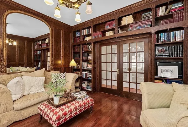 $1,850,000 | 2 Country Way, Hopkinton, MA 01748