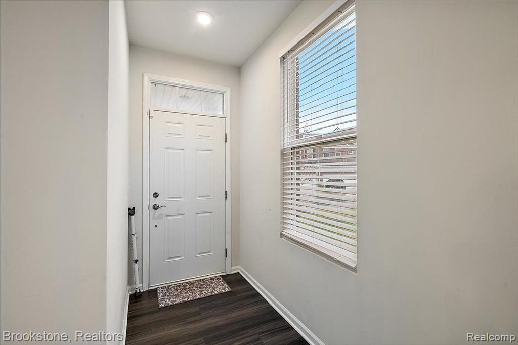 348 Strawberry Drive Rochester, MI 48307 - Photo 14 of 45