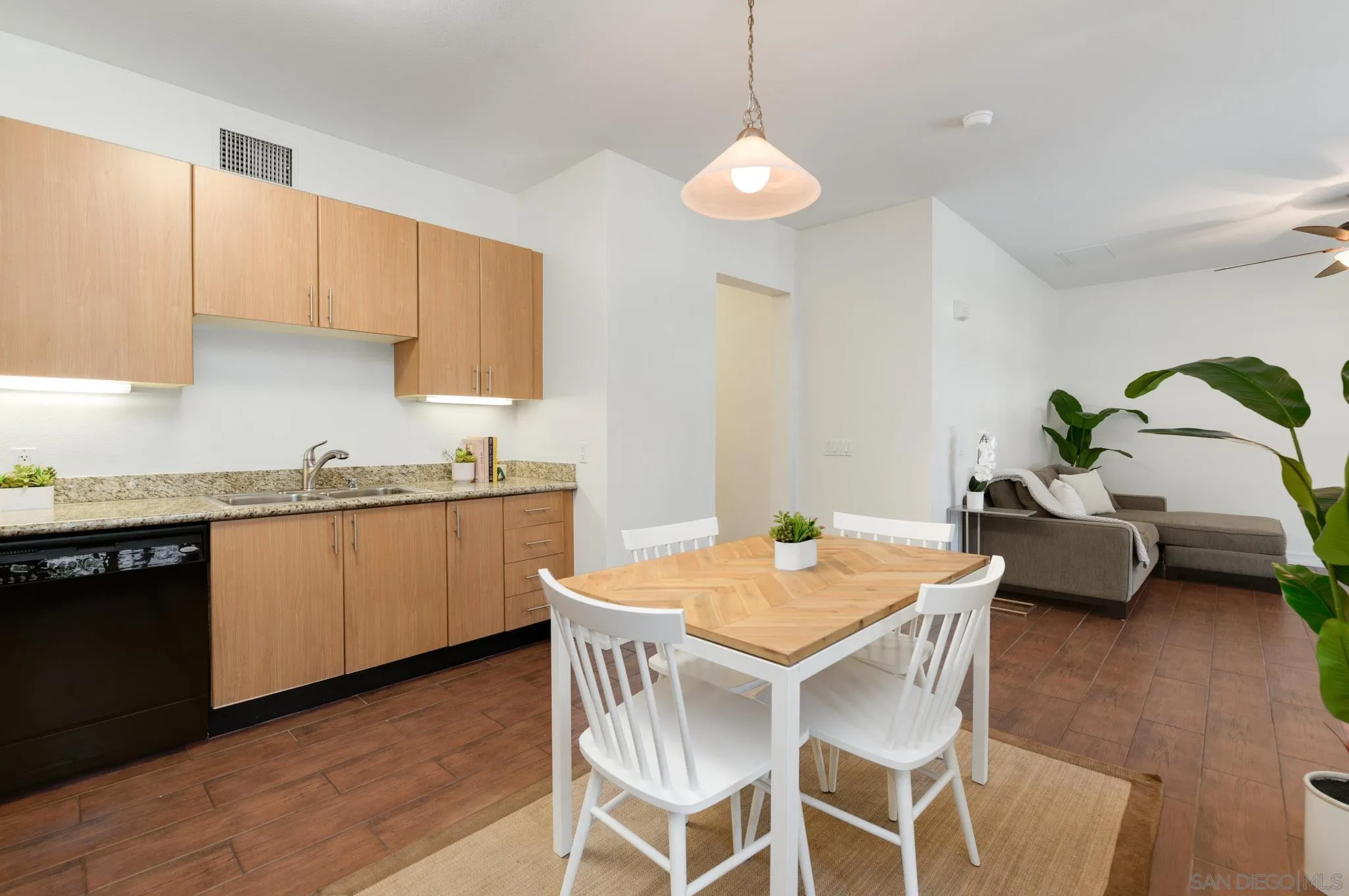 1465 C Street, Unit 3301 San Diego, CA 92101 - Photo 10 of 31