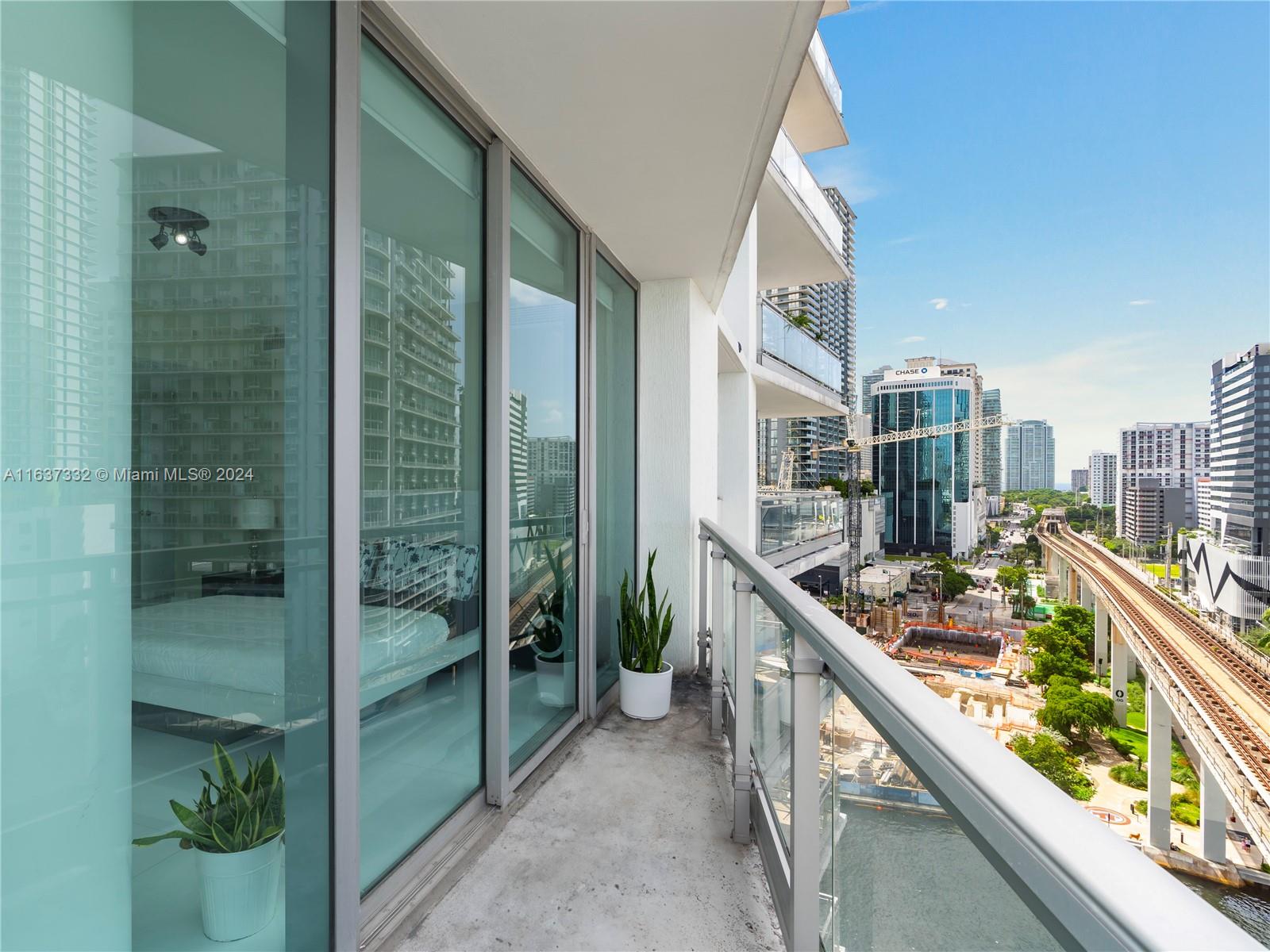 92 Southwest 3rd Street, Unit 1505 Miami, FL 33130 - Photo 17 of 37