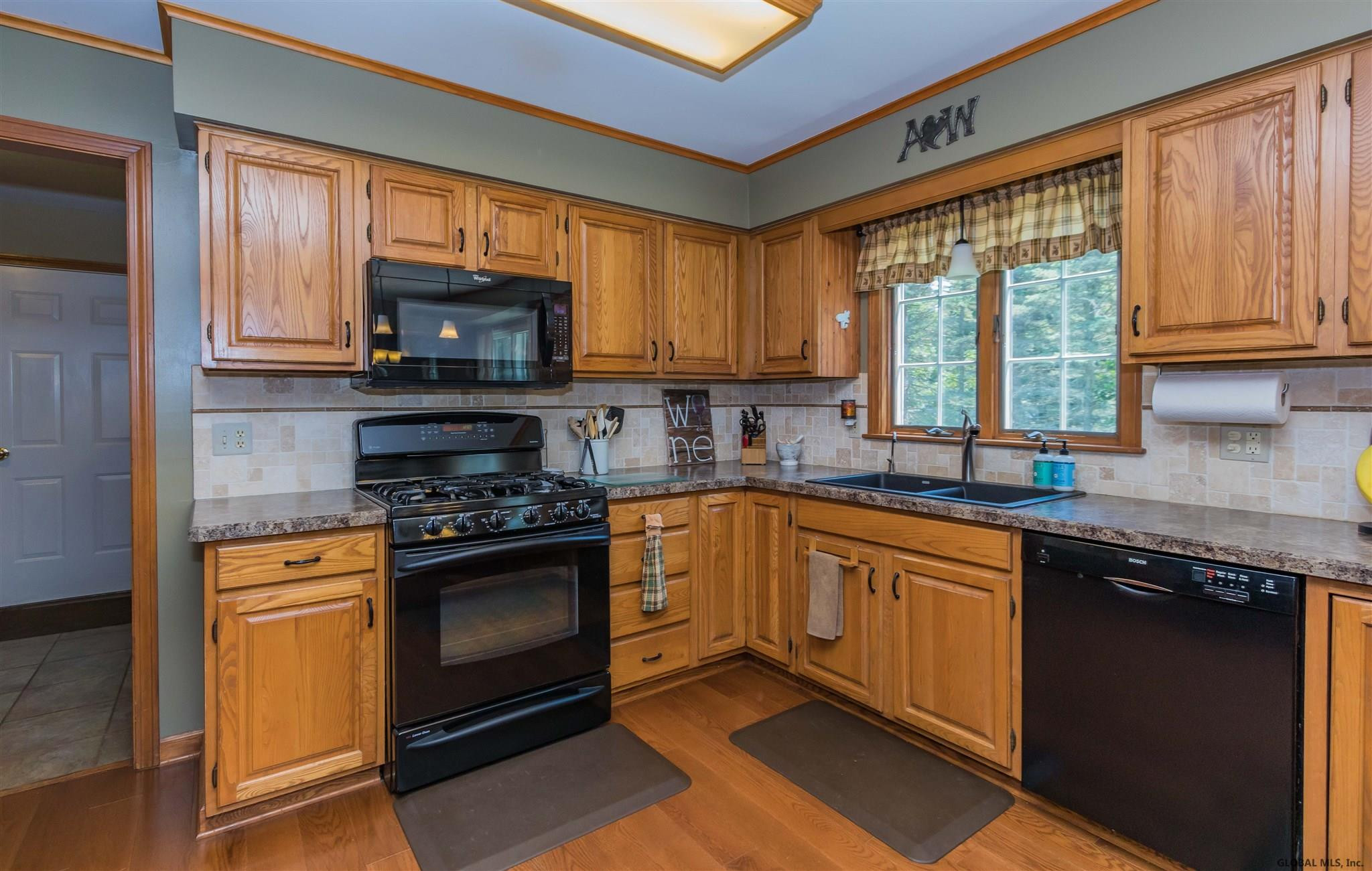 218 Spring Road Glenville, NY 12302 - Photo 7 of 63 Photo 7