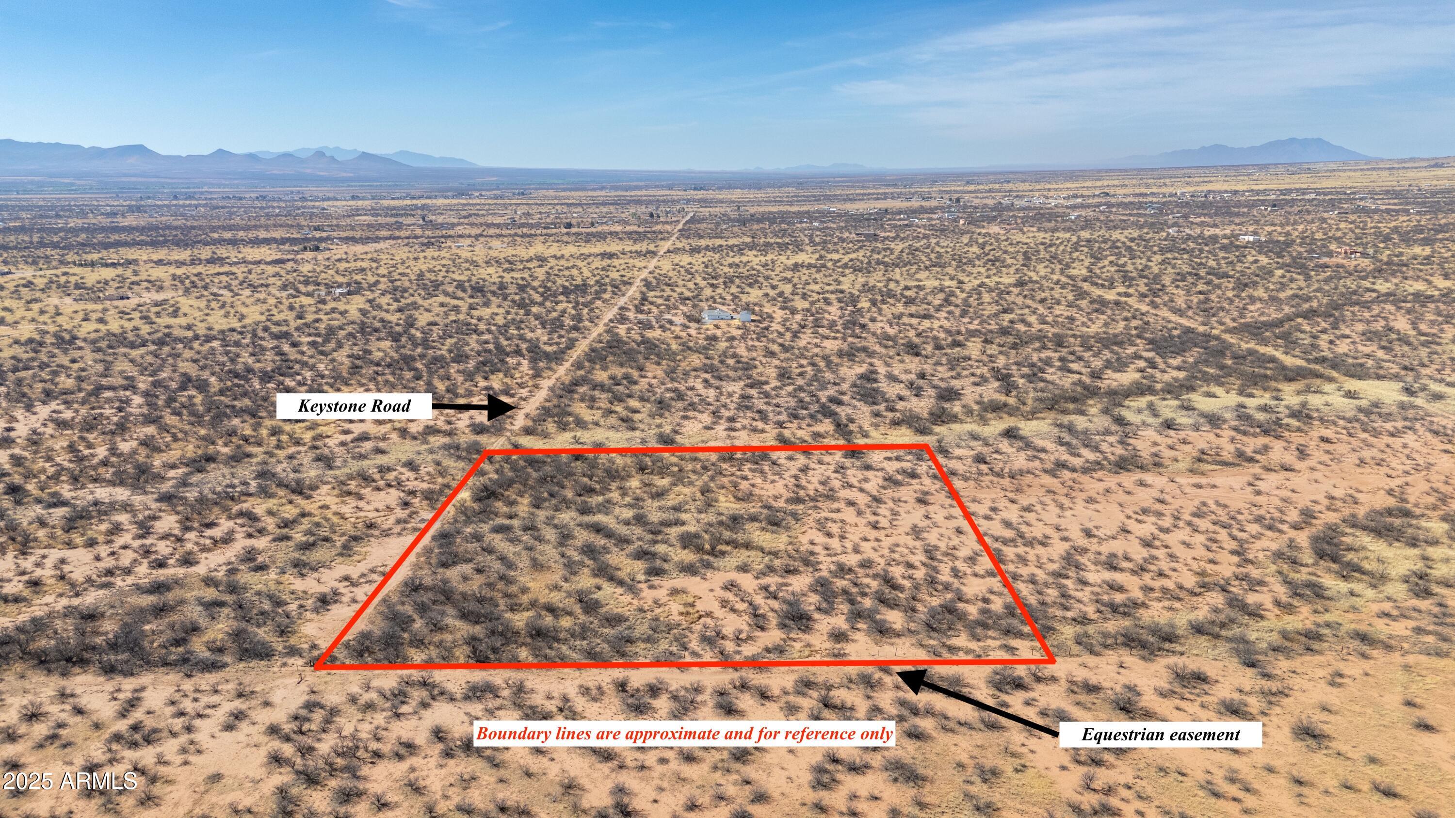 89 South Keystone Road, Unit A Hereford, AZ 85615 - Photo 4 of 5 Looking South