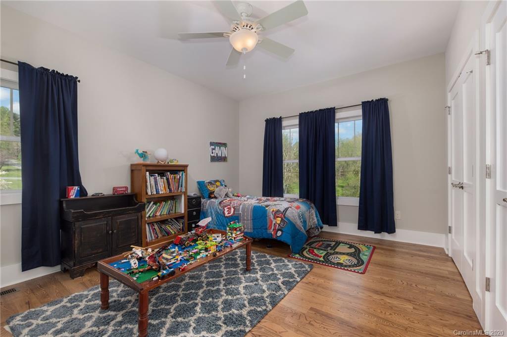 28 Gibson Road Asheville, NC 28804 - Photo 14 of 31 Gallery Image 14