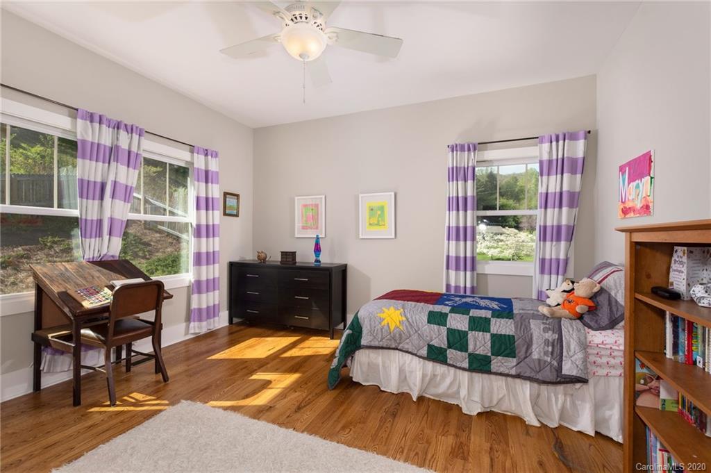 28 Gibson Road Asheville, NC 28804 - Photo 15 of 31 Gallery Image 15