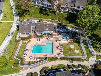 $1,095,000 | 6105 Avenida De Castillo, Long Beach, CA 90803