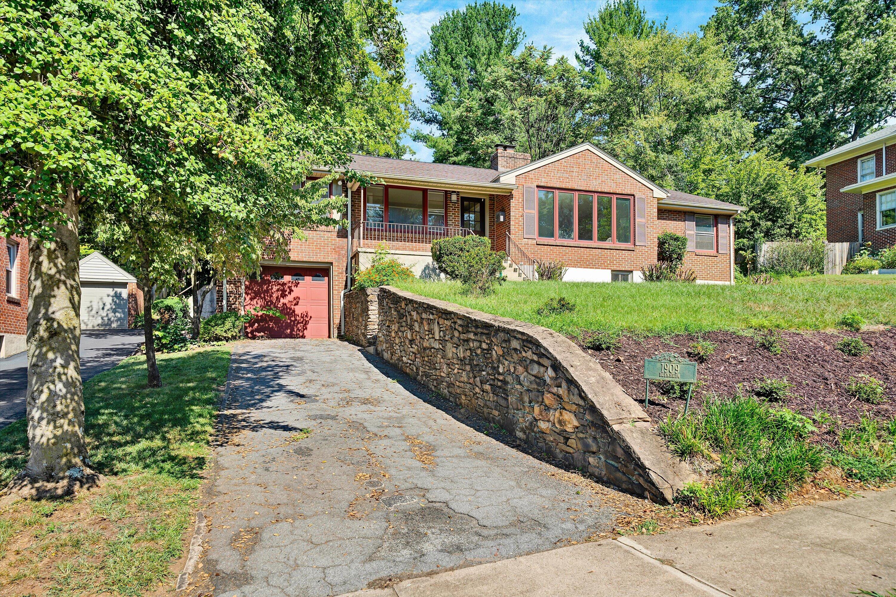 1909 Blenheim Road Southwest Roanoke, VA 24015 - Photo 38 of 50 01-SGM-01181