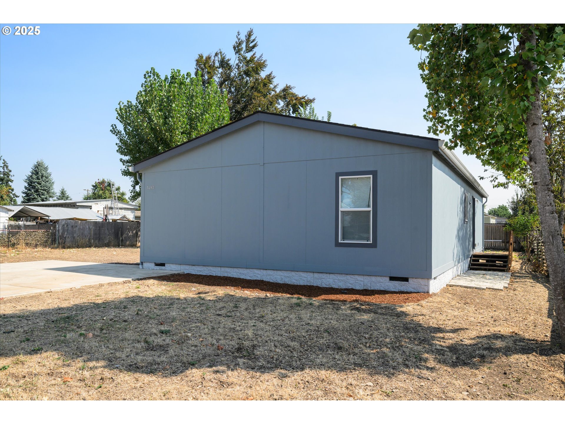 1293 30th Street Springfield, OR 97478 - Photo 5 of 35