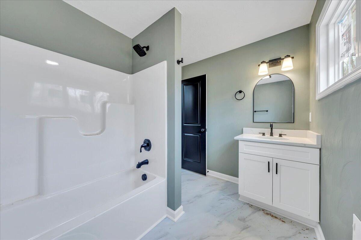 610 Gap Bridge Road Moneta, VA 24121 - Photo 23 of 62 23-MIB02817