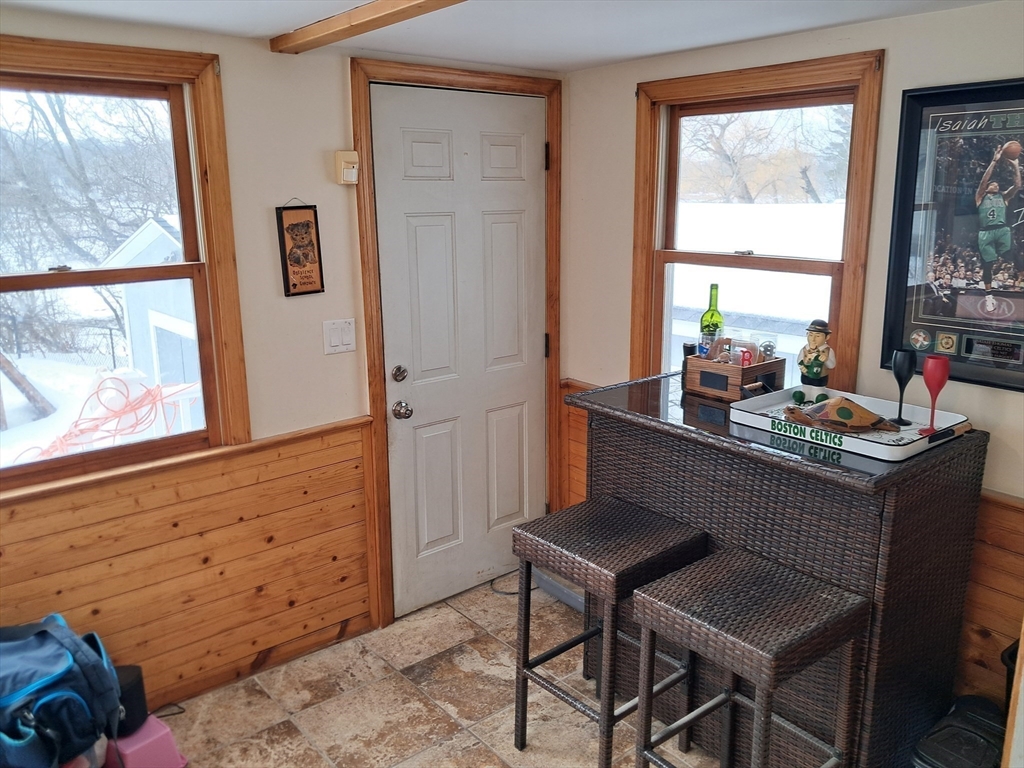 187 Hamilton Street Saugus, MA 01906 - Photo 11 of 35