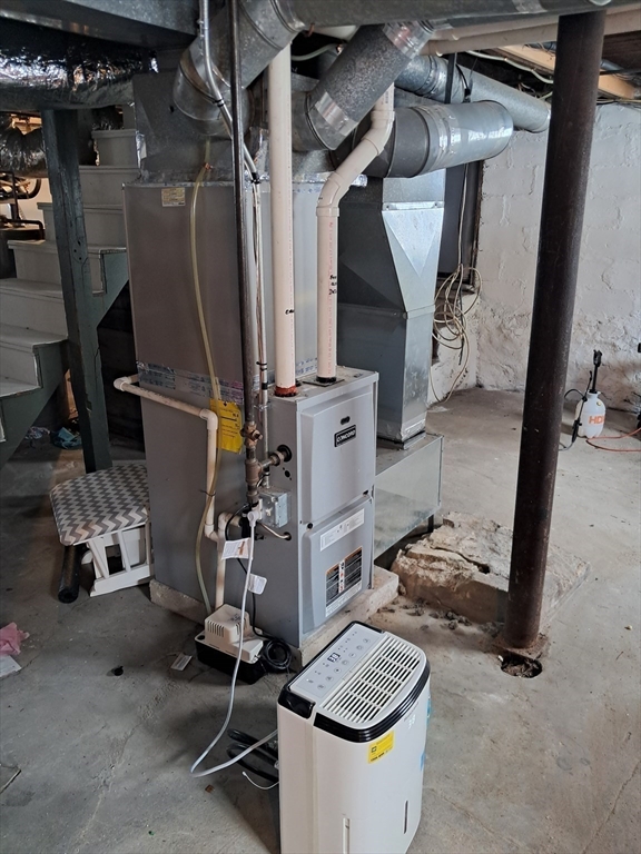 187 Hamilton Street Saugus, MA 01906 - Photo 23 of 35