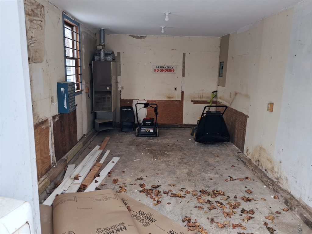 187 Hamilton Street Saugus, MA 01906 - Photo 27 of 35