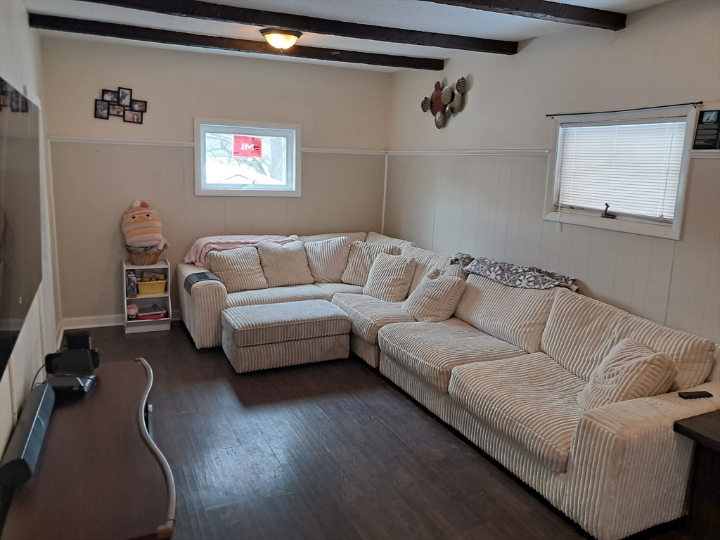 187 Hamilton Street Saugus, MA 01906 - Photo 5 of 35