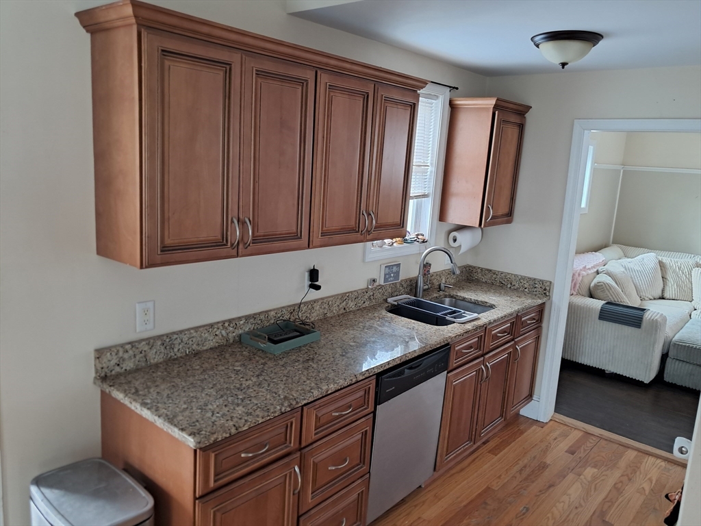 187 Hamilton Street Saugus, MA 01906 - Photo 7 of 35