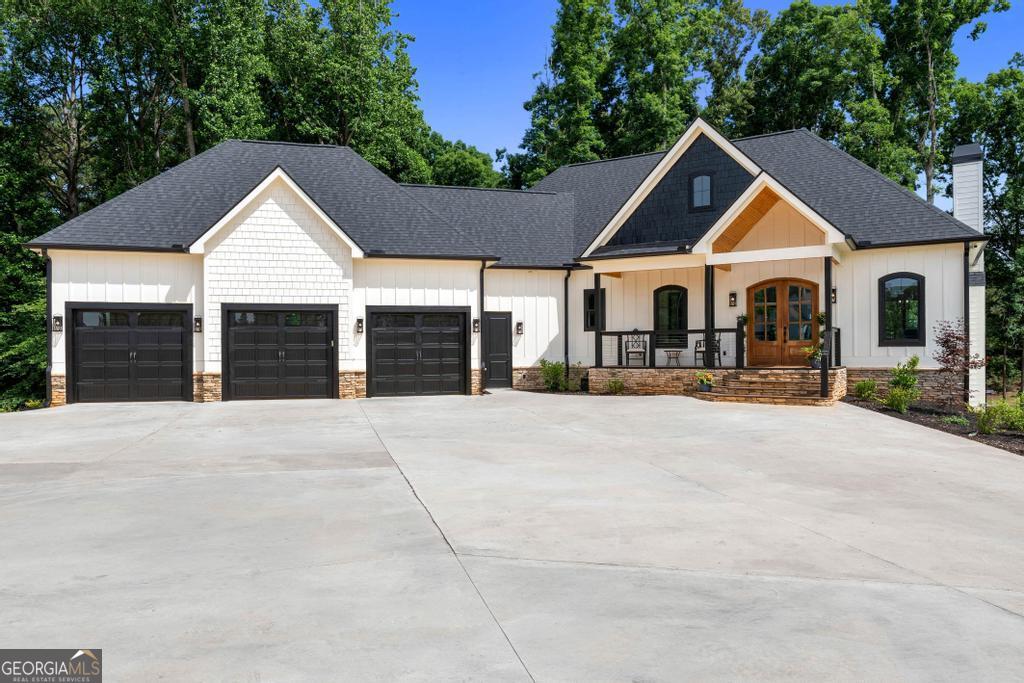 183 Lake Pointe Road Hartwell, GA 30643 - Photo 1 of 78