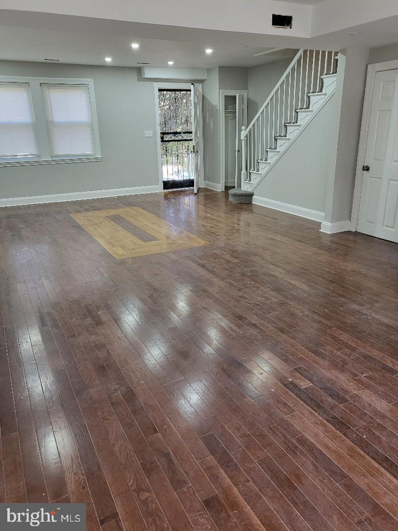 24 South Rosedale Street Baltimore, MD 21229 - Photo 4 of 7