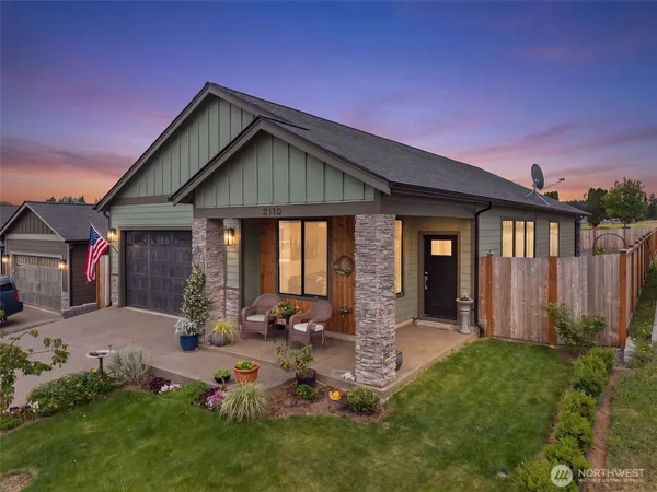 $449,000 | 2110 Hawks Vw Lane, Winlock, WA 98596