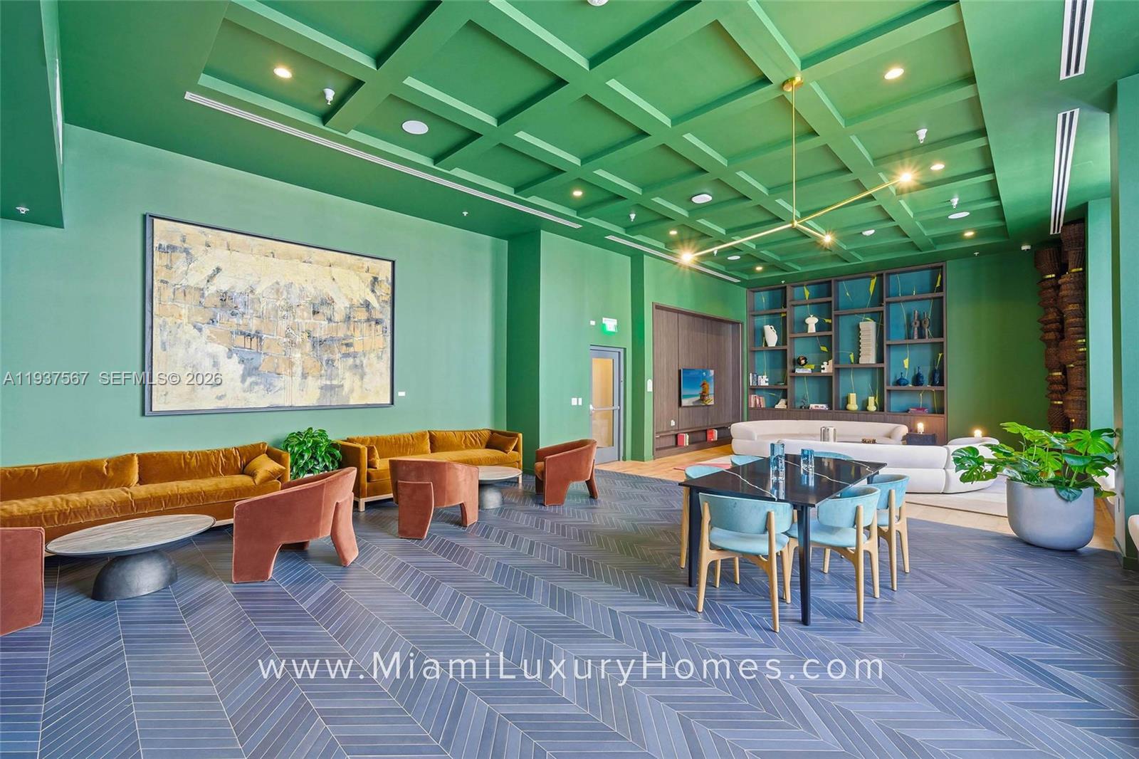 11 Northeast 6th Street, Unit 709 Miami, FL 33132 - Photo 33 of 54 a outdoor space with lots of furniture and plants