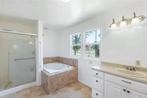 $1,350,000 | 411 Walten Way, Windsor, CA 95492