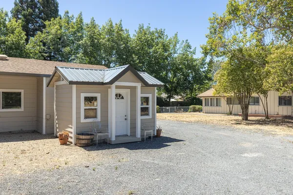 $1,350,000 | 411 Walten Way, Windsor, CA 95492