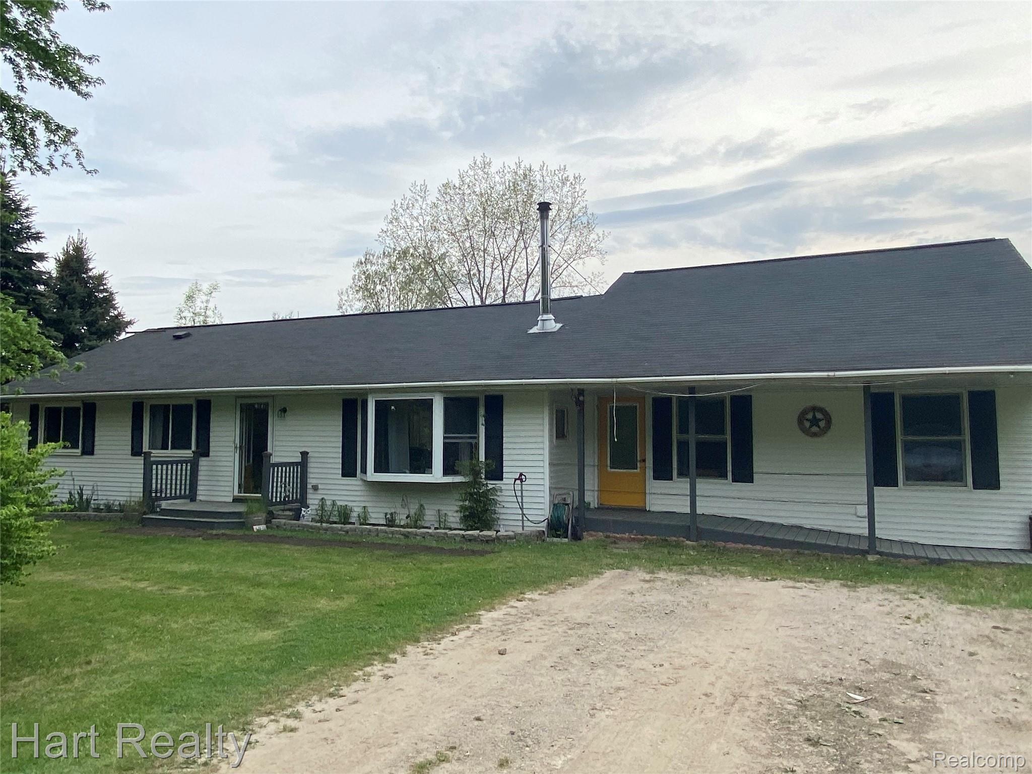 825 North Church Road Carsonville, MI 48419 - Photo 7 of 29 BCDD0567-66C0-4B3A-992F-C9106A5E7448.jpeg